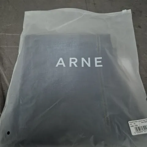 ARNE RELAXED FIT DENIM JEANS IN DARK WASH – UK 32L