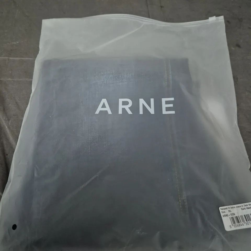 ARNE RELAXED FIT DENIM JEANS IN DARK WASH – UK 32L
