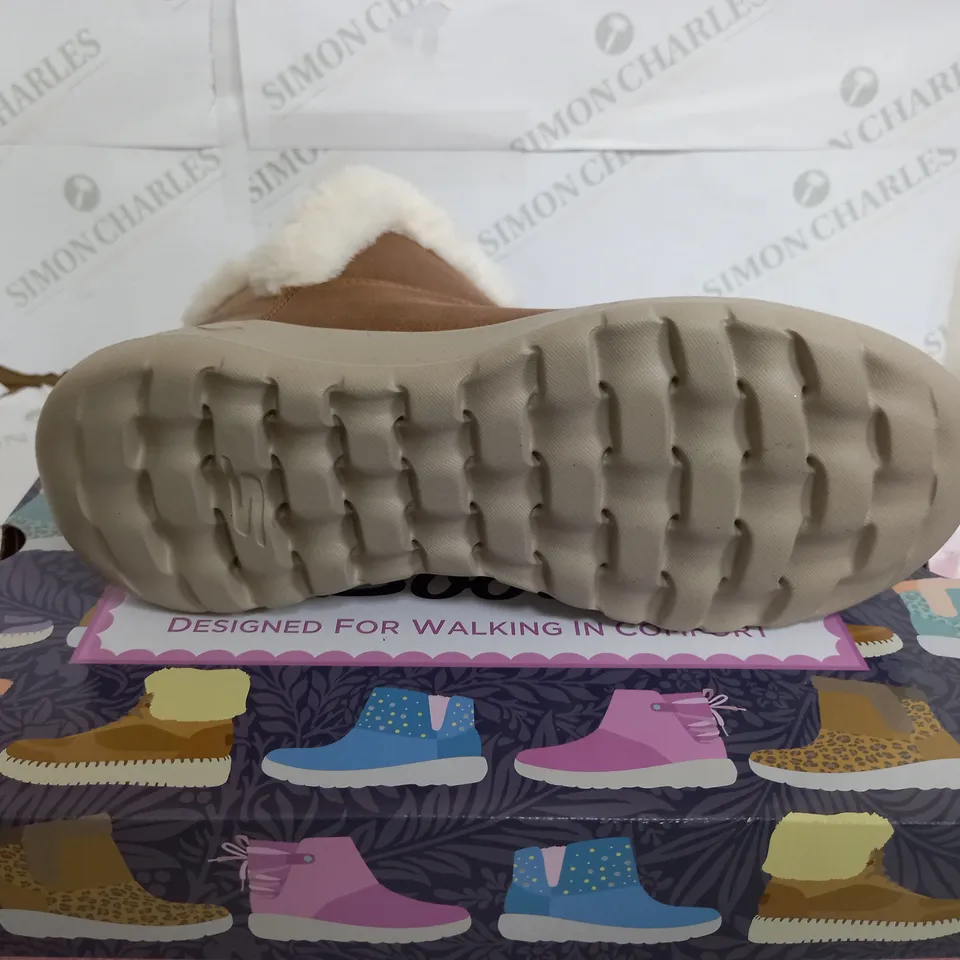 SKETCHERS GO WALK BOOTS IN TAN SIZE UK6