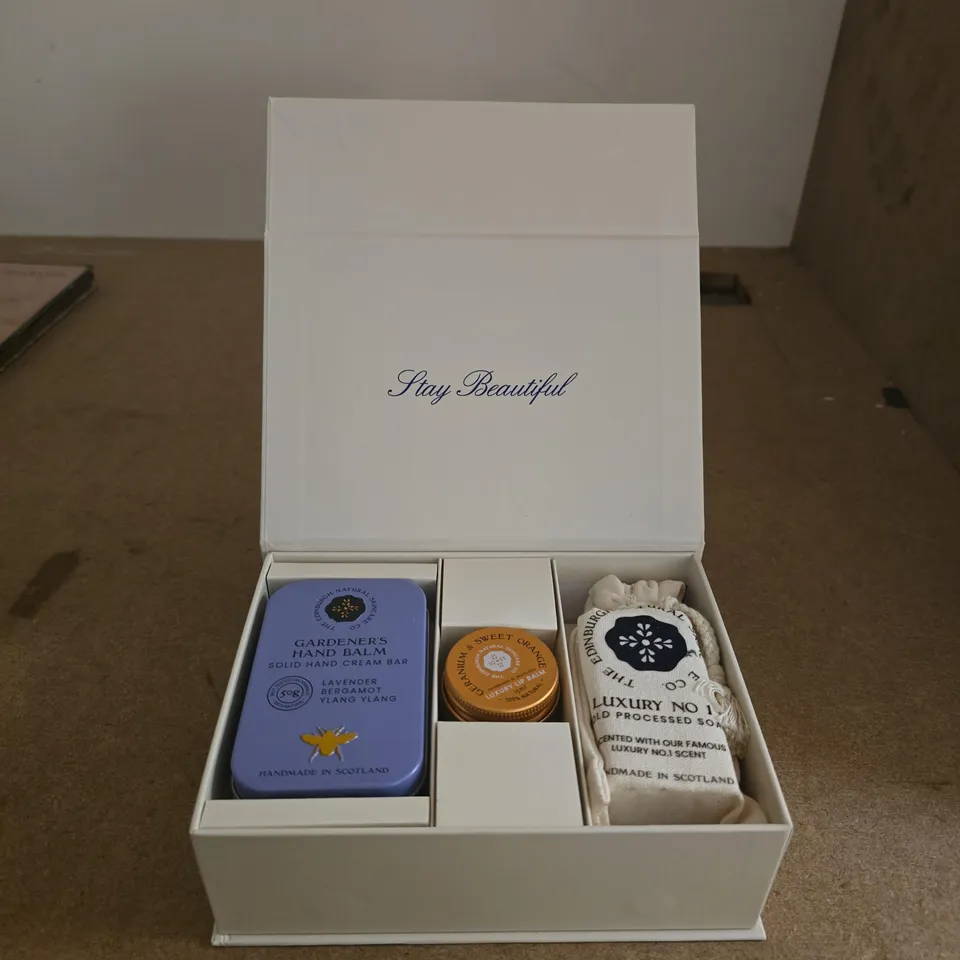THE EDINBURGH NATURAL SKINCARE CO STAY BEAUTIFUL GIFT SET – HAND BALM & SOLID HAND CREAM (MADE IN SCOTLAND)