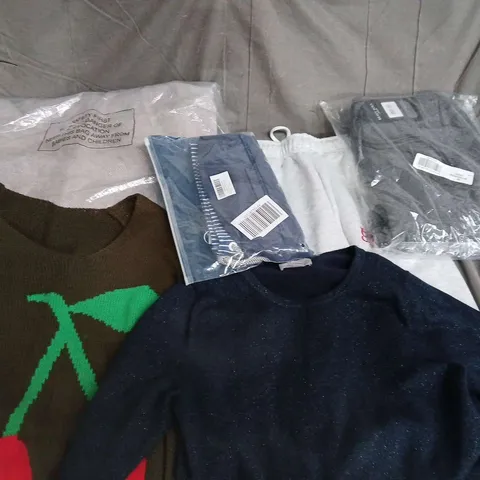 LARGE BOX OF ASSORTED CLOTHING ITEMS IN VARIOUS SIZES, STYLES AND COLOUR  TO INCLUDE SWEATERS, JOGGERS, SWIMSHORTS, ETC