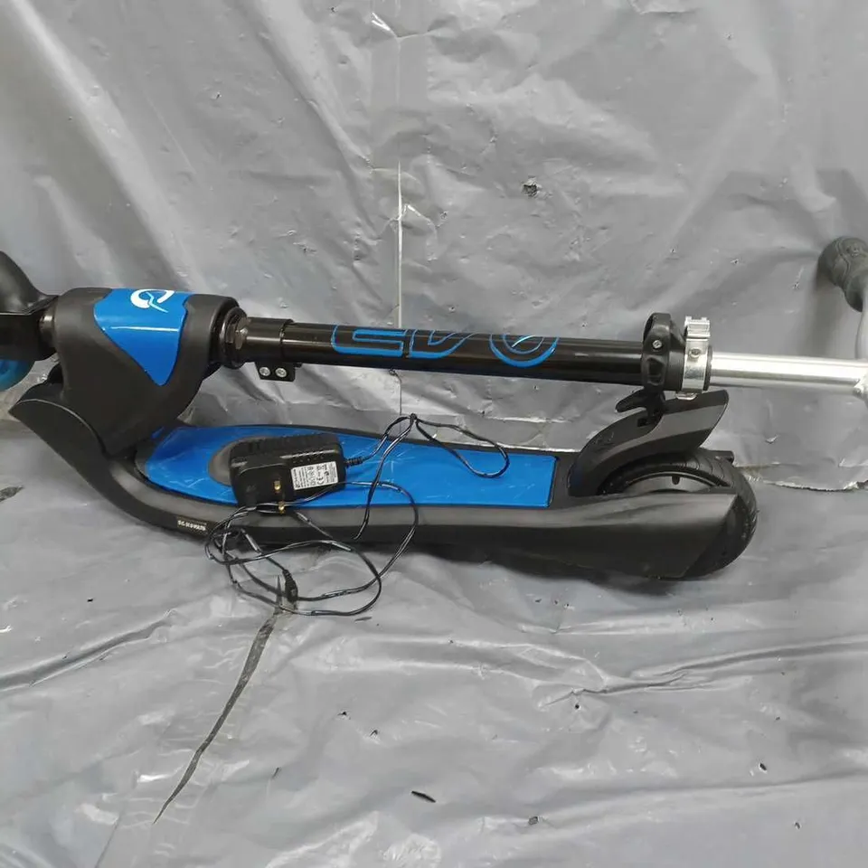 BOXED EVO VT2 E-SCOOTER BLACK/BLUE  RRP £159.99