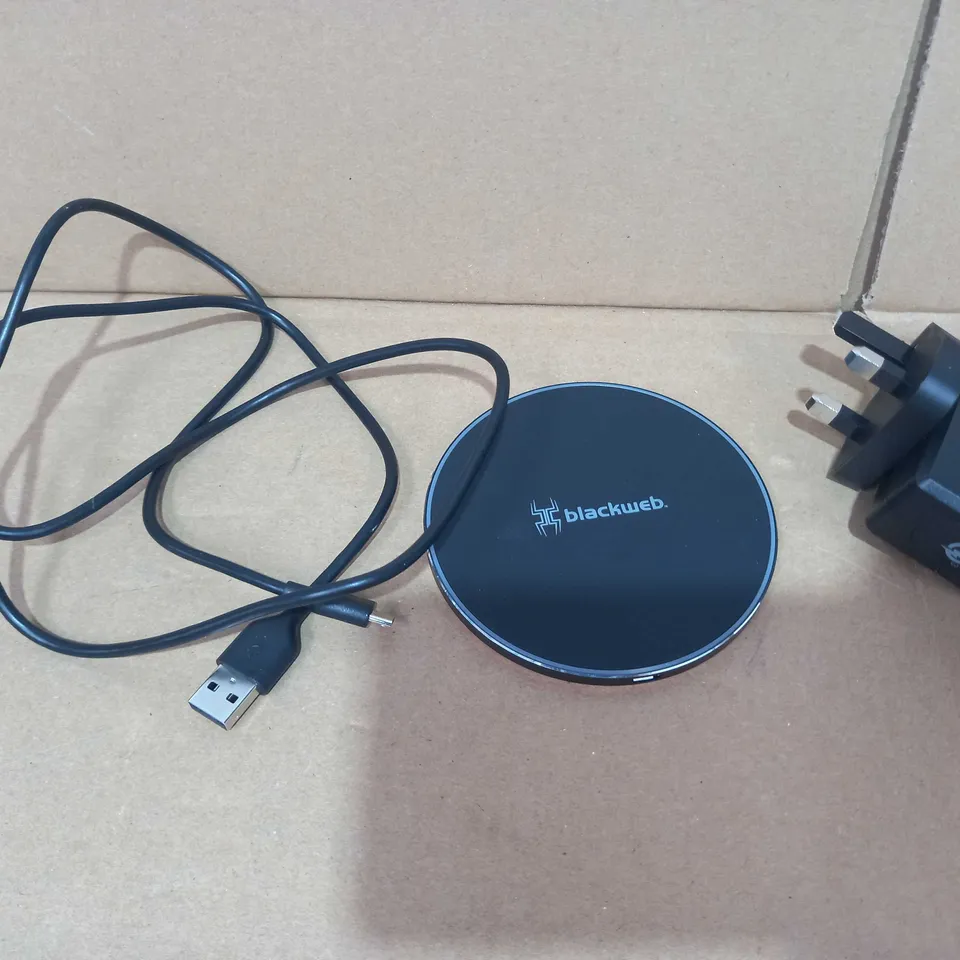 BLACKWEB WIRELESS CHARGING PAD
