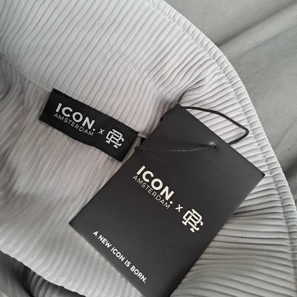 THE ICON AMSTERDAM X ROSS CAMPBELL PLEATED SHIRT IN GREY - LARGE