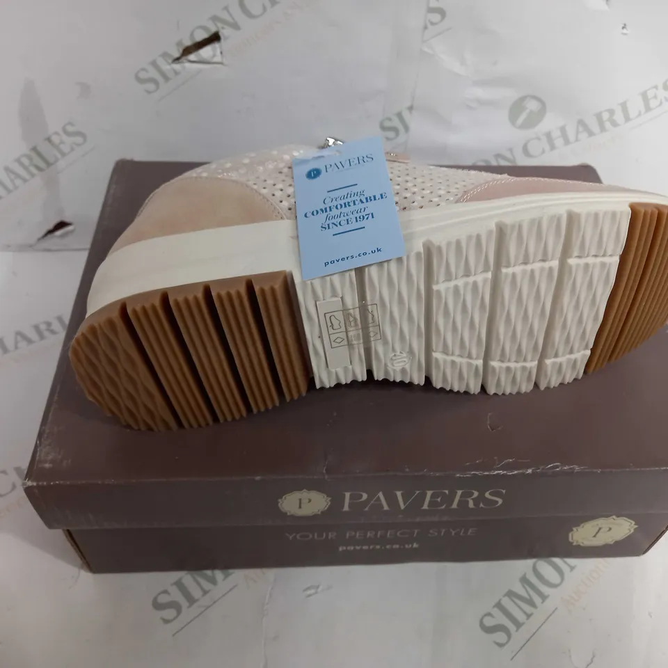 BOXED PAIR OF PAVERS LACED SHOES WITH ZIP IN PINK - EU SIZE 40