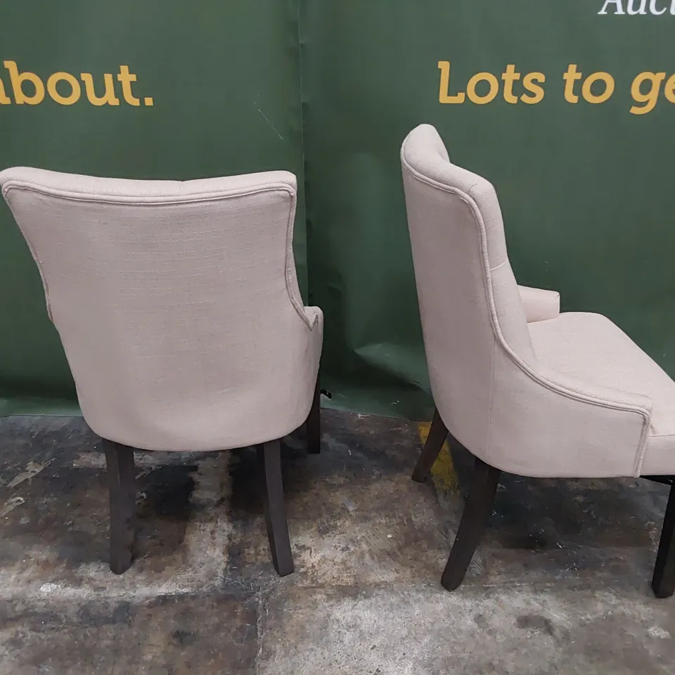 PAIR UPHOLSTERED BUTTONED BACK DINING CHAIRS ON DARK WOOD LEGS 