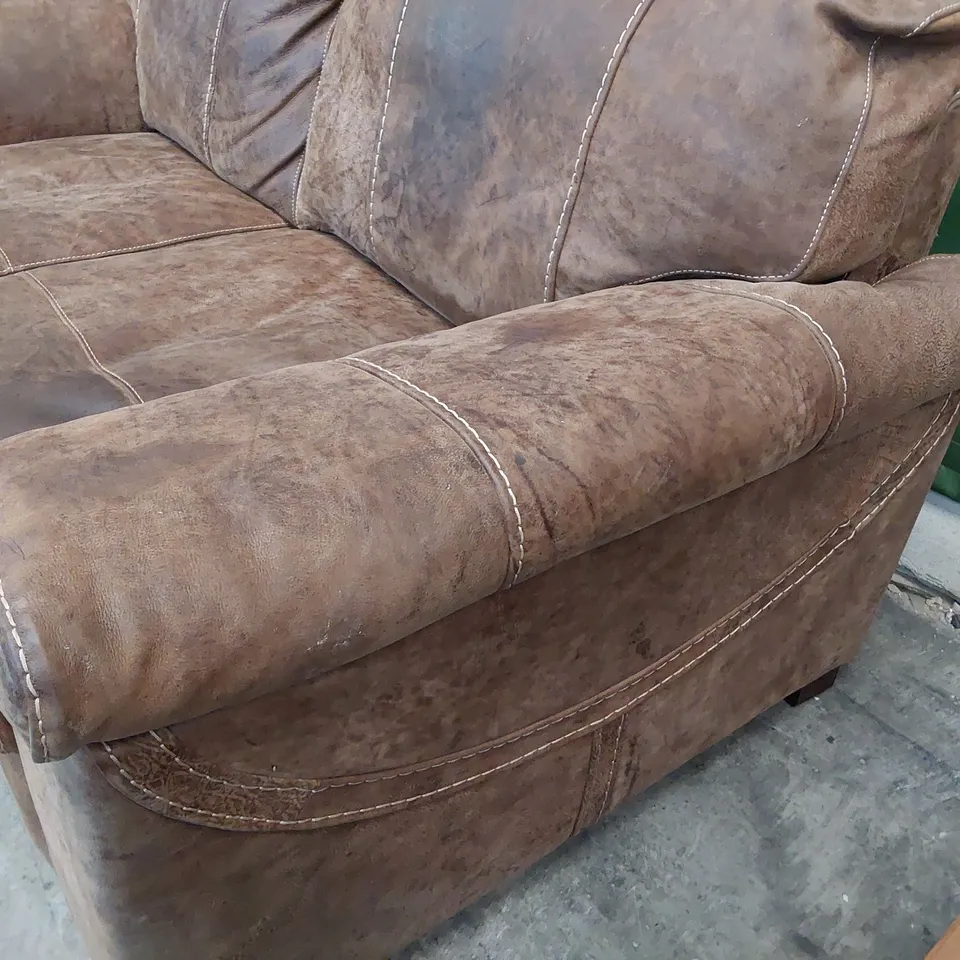 DESIGNER TWO SEATER SOFA DISTRESSED BROWN LEATHER WITH CONTRASTING STITCHING 