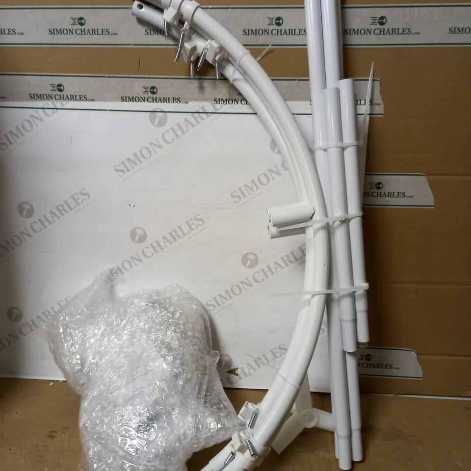 BOXED DESIGNER 8-FOOT WHITE WATERFALL LIGHT-UP OUTDOOR CHRISTMAS TREE RRP £59.99