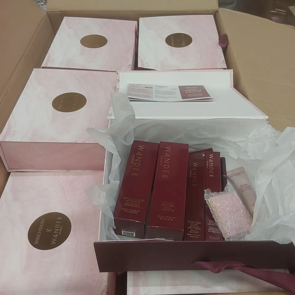 PALLET CONTAINING A VERY LARGE QUANTITY OF ASSORTED BEAUTY RELATED PRODUCTS INCLUDING: BIRCHBOX X WANDER BEAUTY SETS, SUKIN NATURAL BALANCE SHAMPOO, SUMMER GLOW ESSENTIALS KIT ECT