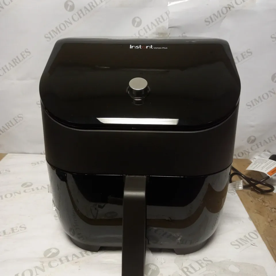 INSTANT POT VORTEX PLUS AIRFRYER