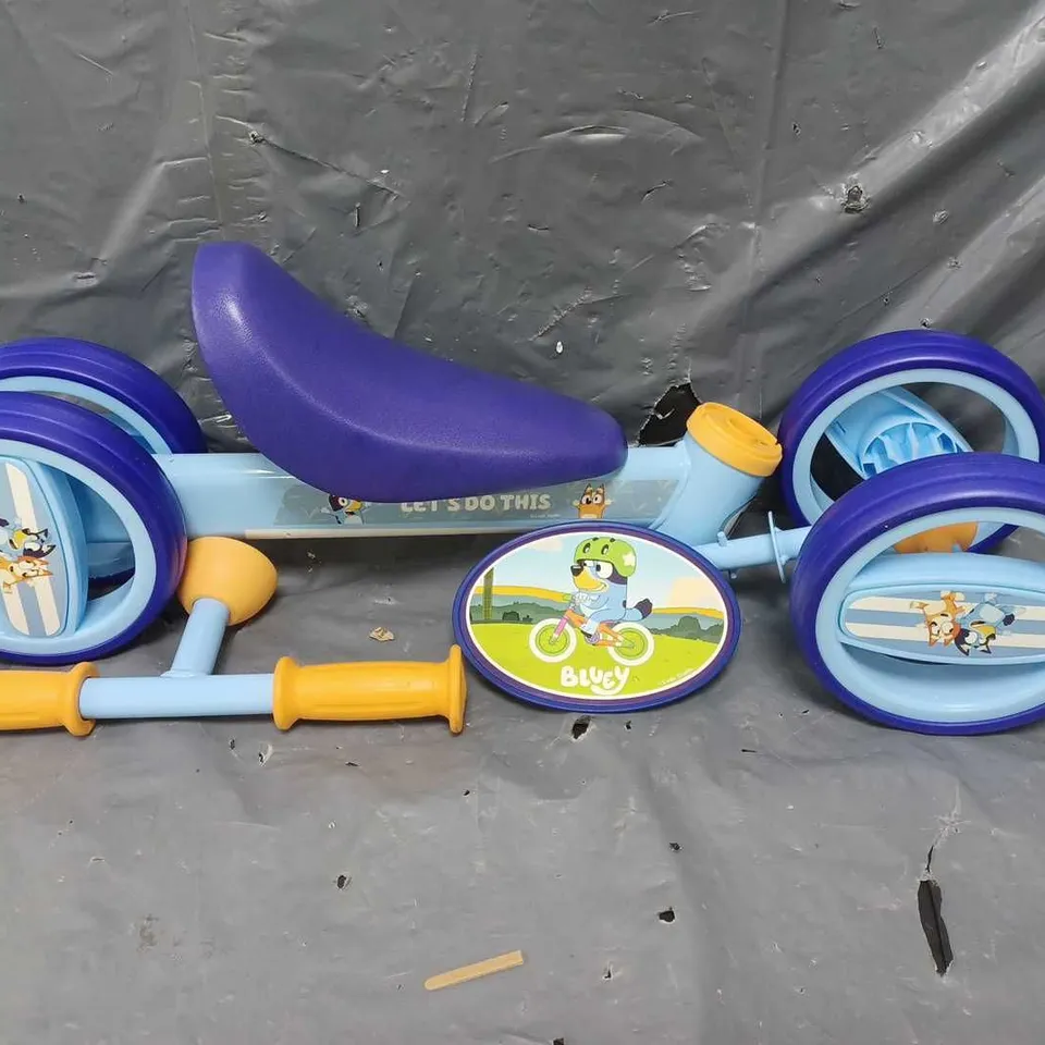 BLUEY DELUXE BOBBLE RIDE ON BIKE IN BLUE