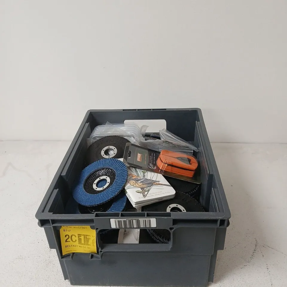 APPROXIMATELY 20 ASSORTED HOUSEHOLD ITEMS INCLUDING PB PRODUCTS CENTRE IMPACT LEAD , GRINDING DISCS AND FIELD NOTES BIRD WATCHING BOOK