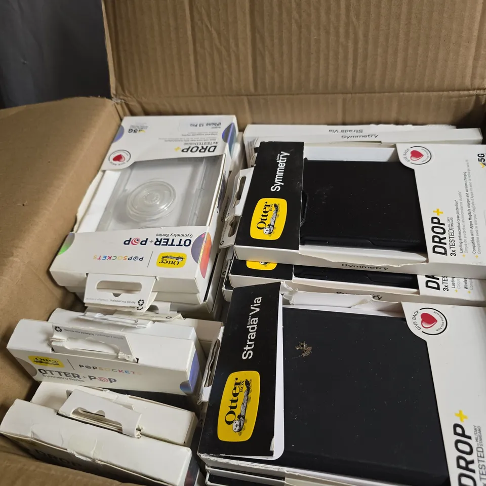 BOX OF APPROXIMATELY 50 ASSORTED PHONE CASES INCLUDING OTTER POP AND OTTER STRADA VIA 