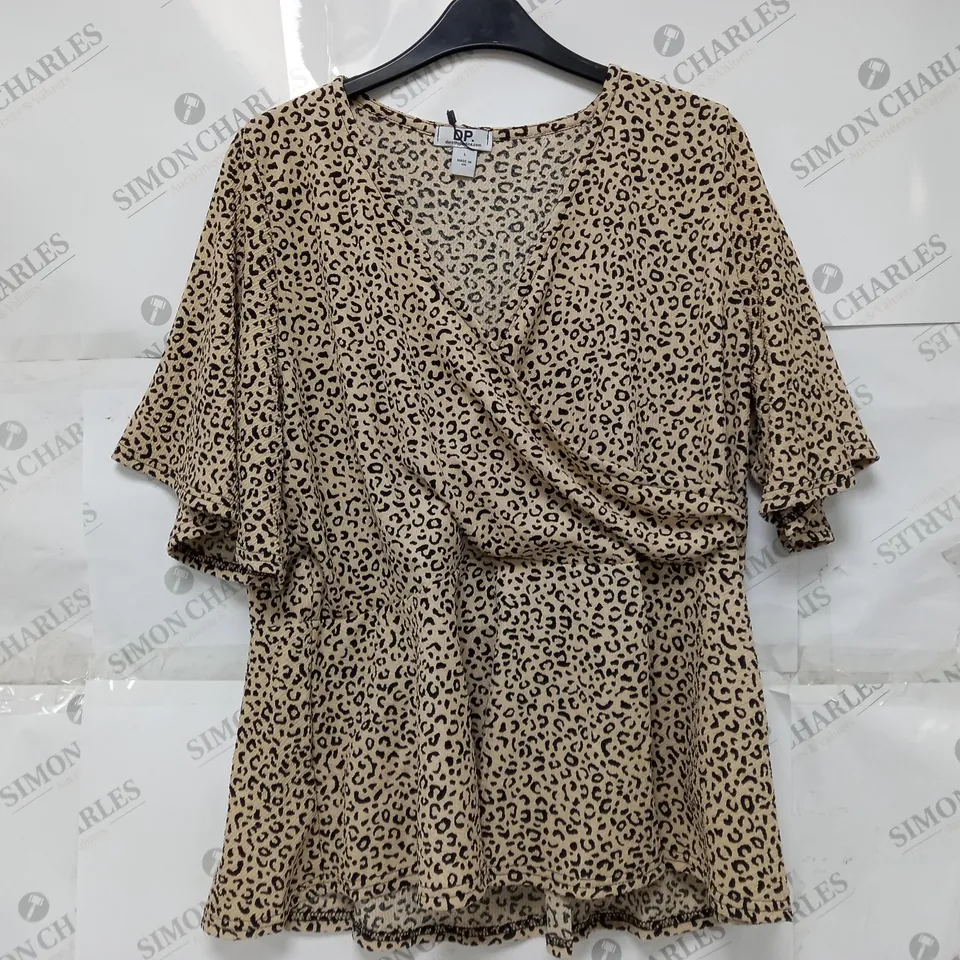 DOROTHY PERKINS ANIMAL WRAP OVER ANGEL SLEEVE TOP - LARGE