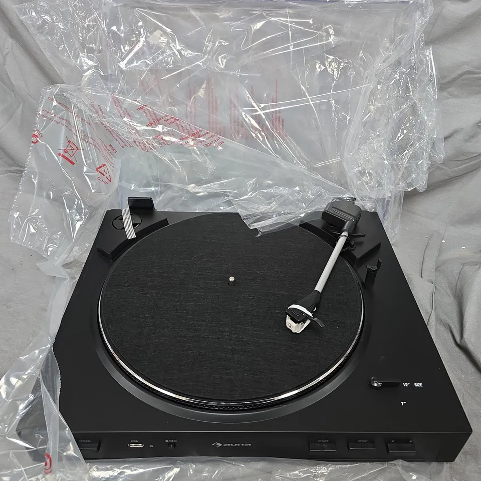 BOXED AUNA FULLMATIC TURNTABLE 
