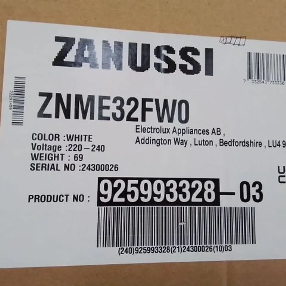 ZANUSSI SERIES 40 FROST FREE FREESTANDING 60/40 FRIDGE FREEZER Model ZNME32FWO RRP £550