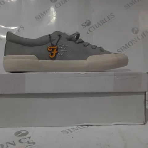 BOXED PAIR OF FARAH SHOES IN GREY UK SIZE 7