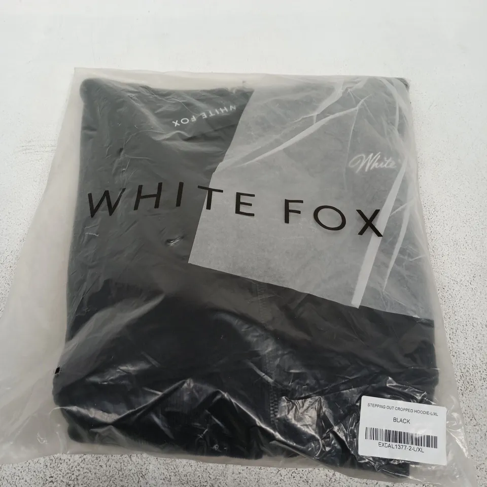WHITE FOX STEPPING OUT CROPPED HOODIE – BLACK, SIZE L/XL