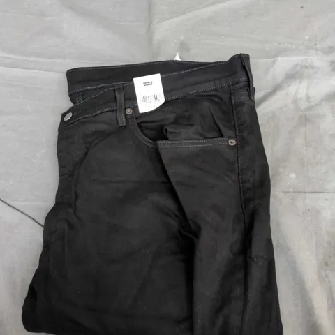 LEVI'S JEANS – BLACK DENIM, 44 X 32 (MEN'S)