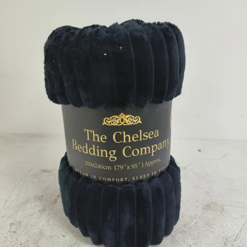 THE CHELSEA BEDDING COMPANY VELVET BED THROW