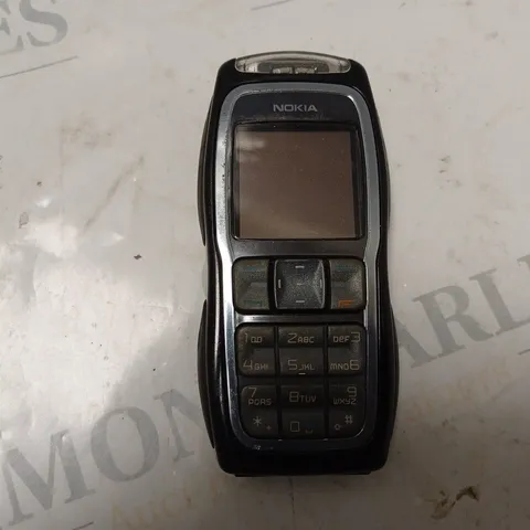 NOKIA 3220 PHONE