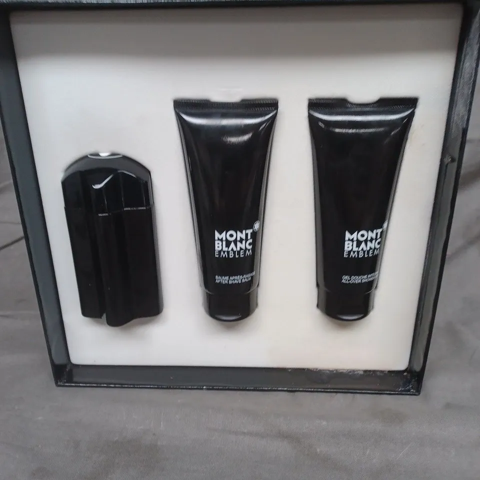 BOXED MONT BLANC EMBLEM GIFT SET