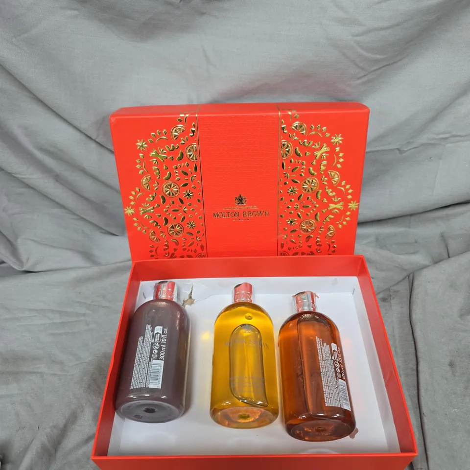 MOLTON BROWN FLORAL & SPICY BODY CARE COLLECTION GIFT SET – 3 X BATH & SHOWER GEL