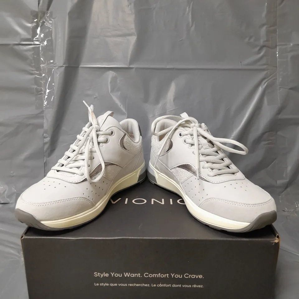 VIONIC CURAN NOVE TRAINERS VAPOUR GREY SIZE 7
