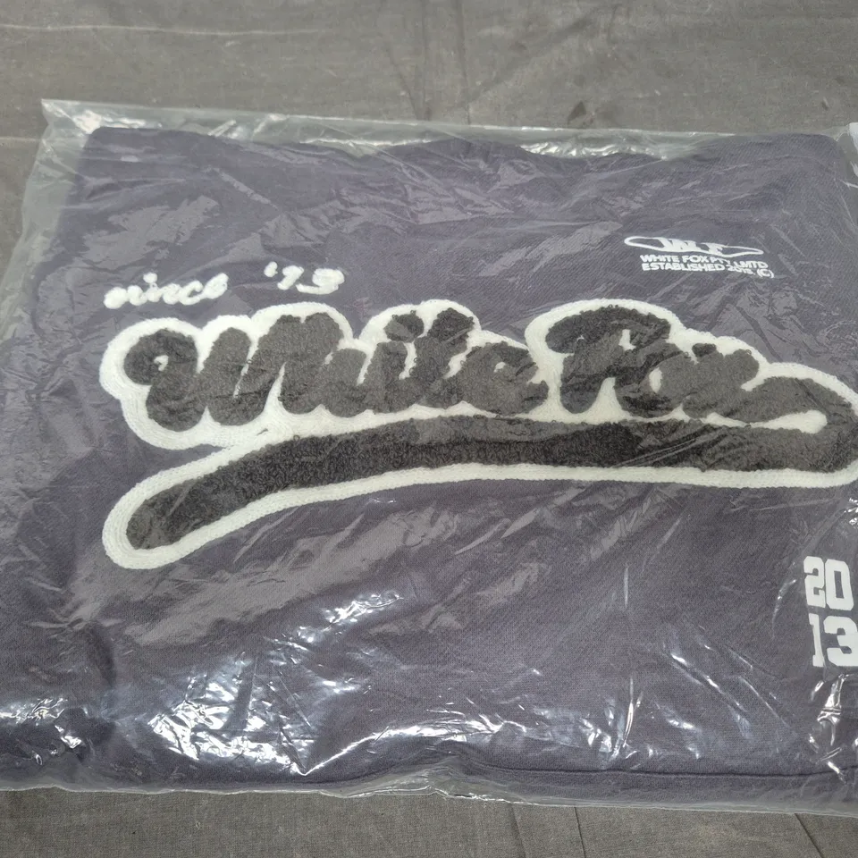 GREY WHITE FOX HOODIE SIZE M 