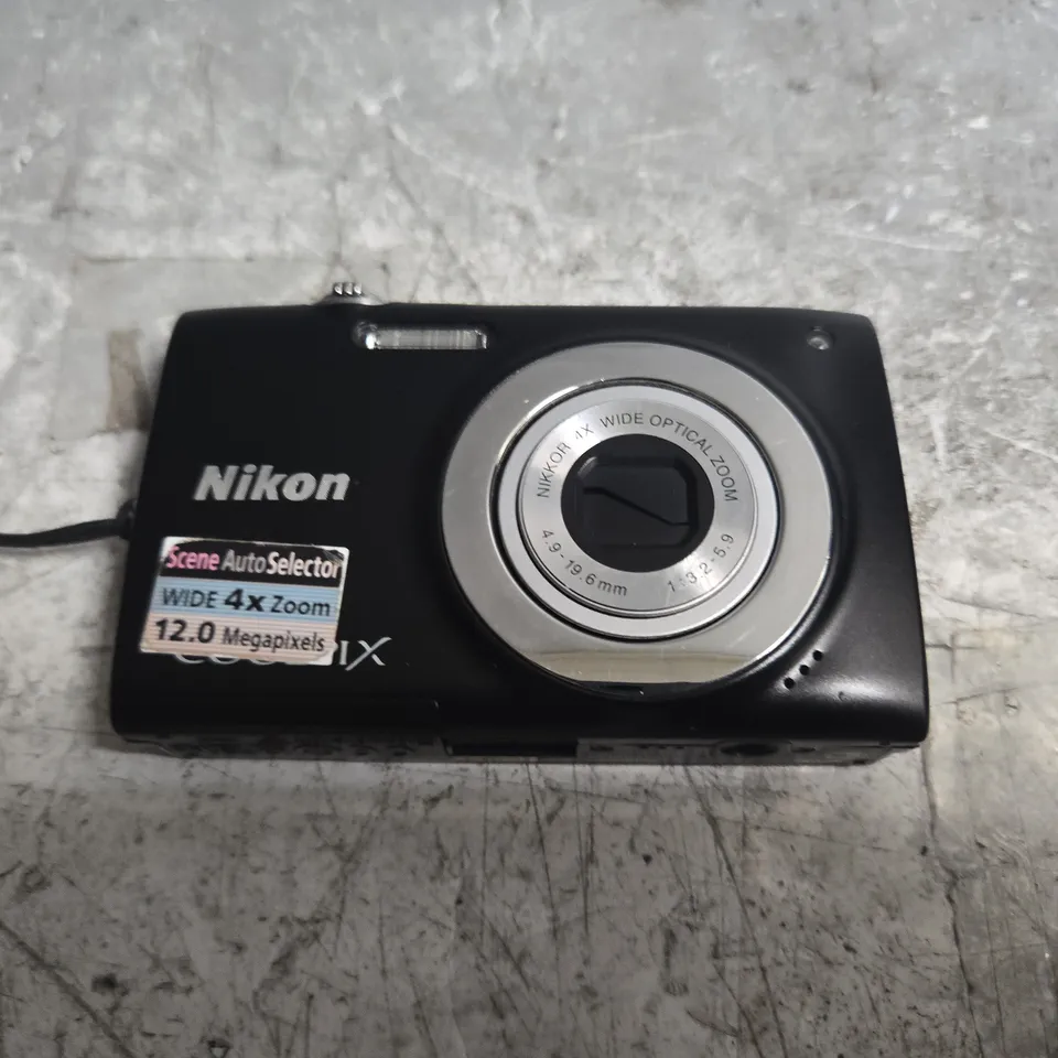 NIKON DIGITAL CAMERA