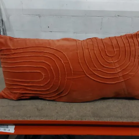 GEOMETRIC RECTANGULAR LUMBAR CUSHION