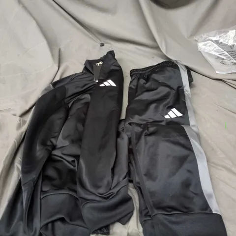 ADIDAS POLY PANEL TRACKSUIT – MEN'S, BLACK/GREY
