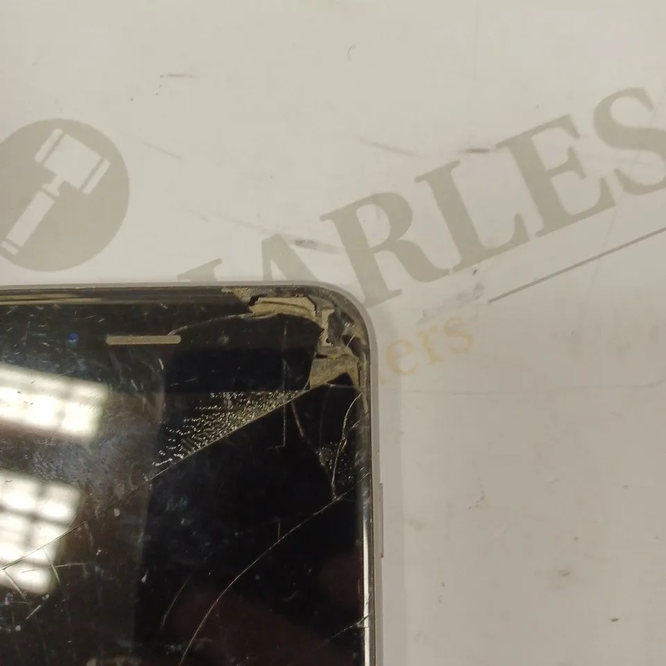 APPLE IPHONE 6 (A1586) SMARTPHONE 
