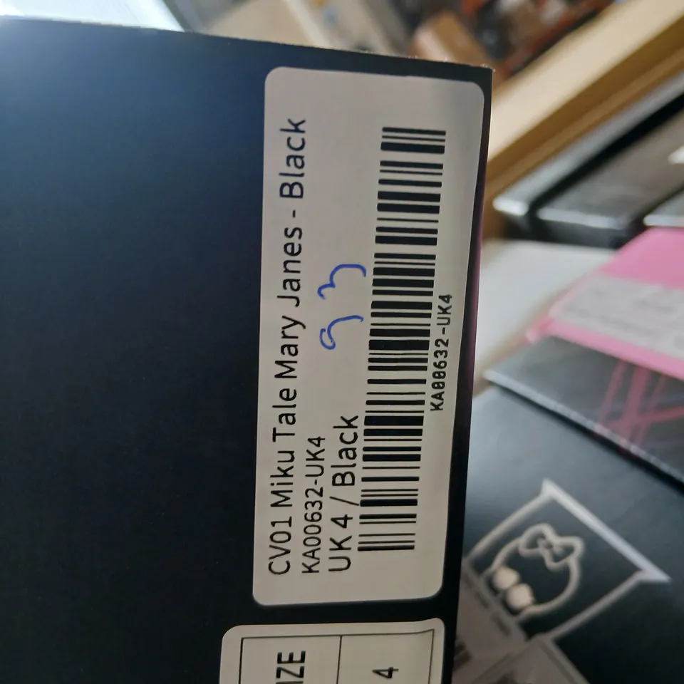 BOXED KOI MIKU TALE MARY JANES BLACK SIZE 4