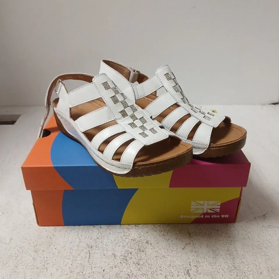 ADESSO EDITH LEATHER SANDALS – 6