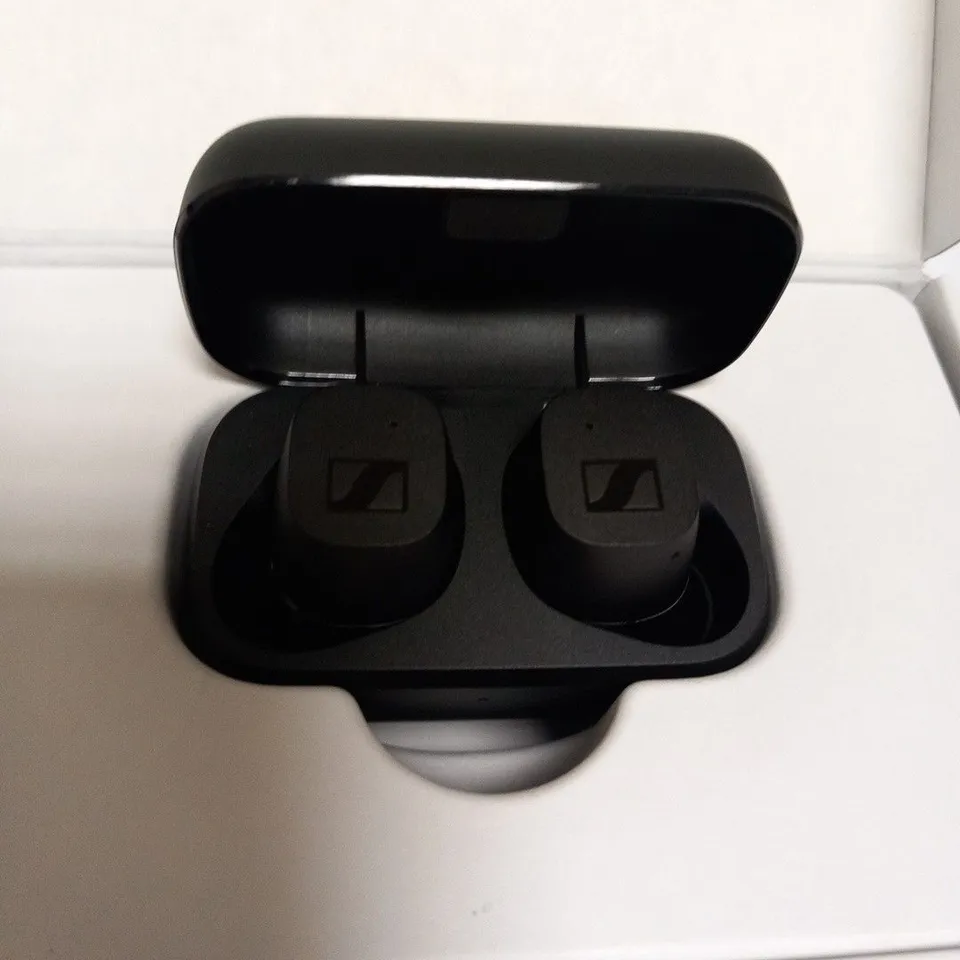 BOXED SENNHEISER CX TRUE WIRELESS IN EAR HEADPHONES