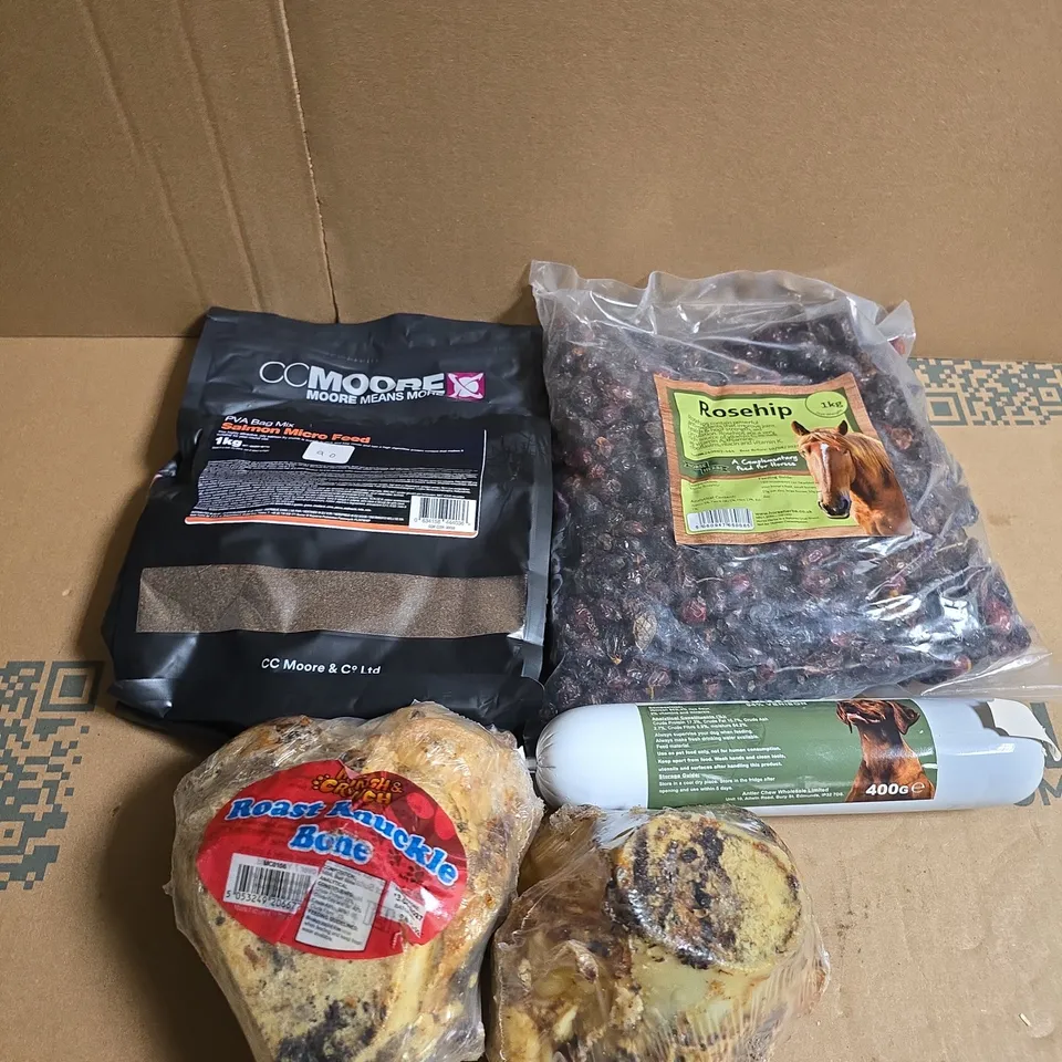 APPROX 15 ASSORTED PET FOODS & TREATS TO INCLUDE ROAST KNUCKLE BONES, VENISON PATE AND SALMON MICRO FEED
