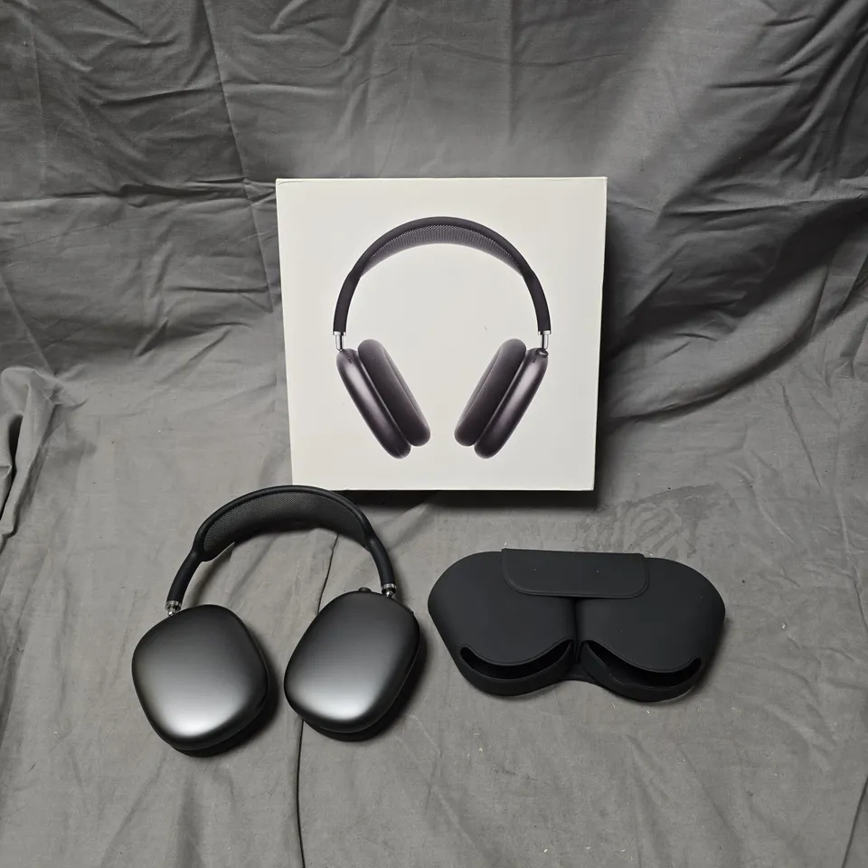 BOXED APPLE AIRPODS MAX SPACE GRAY – WIRELESS OVER-EAR HEADPHONES WITH BLACK HEADBAND AND SMART CASE
