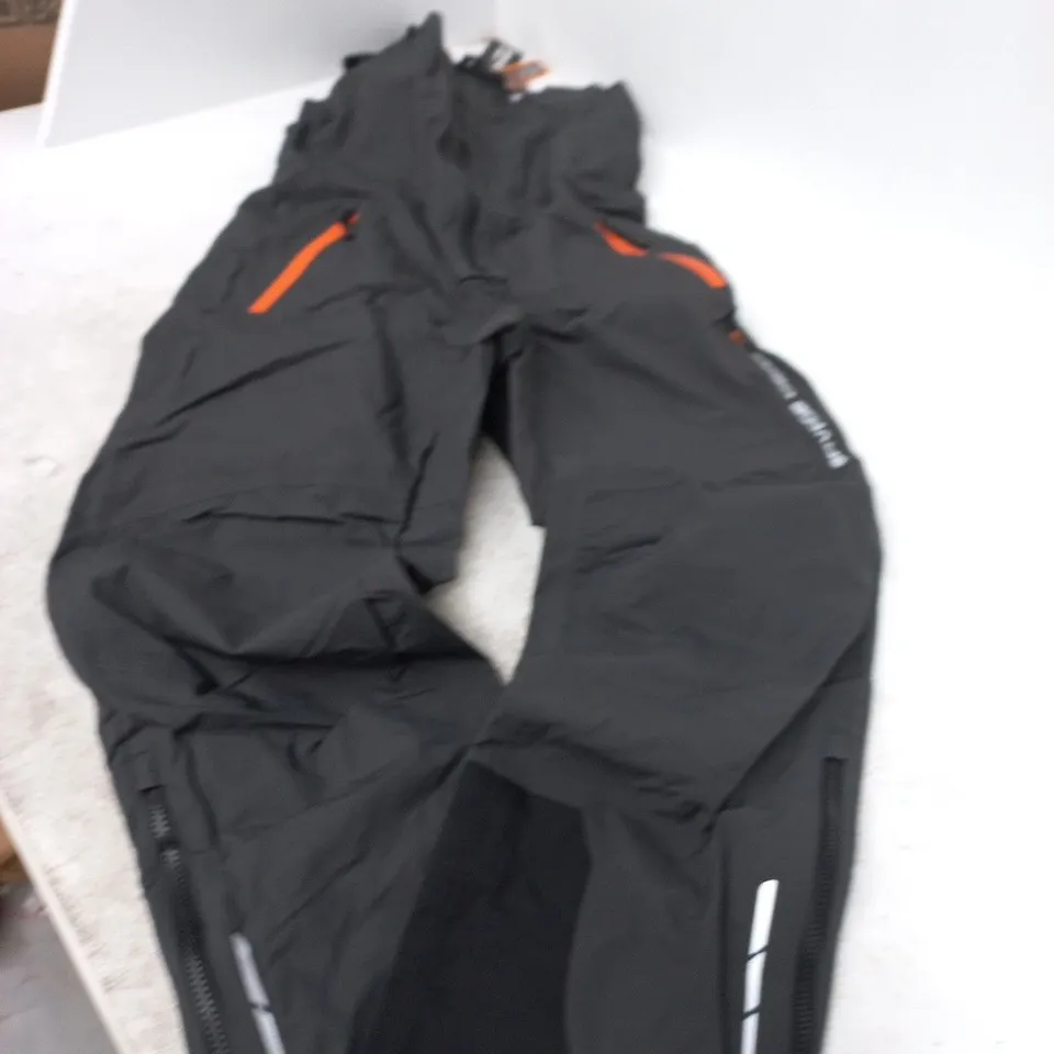 SAVAGE GEAR JACKET – BLACK WITH ORANGE ZIP OVERALLS