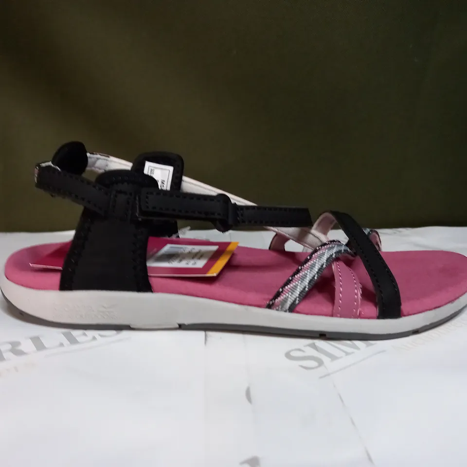 REGATTA LADY ROMA SANDALS SIZE 5