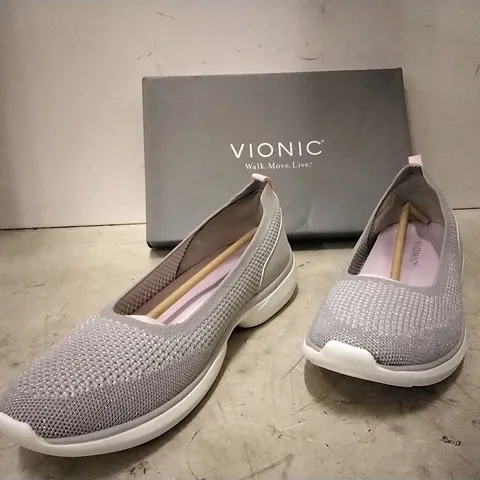 BOXED VIONIC BALLERINA, grey , SIZE 9 , 1 PAIR