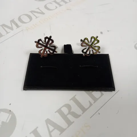 DESIGNER SILVER EFFECT CALATRAVA CROSS MENS CUFF LINKS