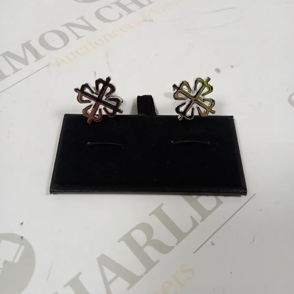 DESIGNER SILVER EFFECT CALATRAVA CROSS MENS CUFF LINKS 