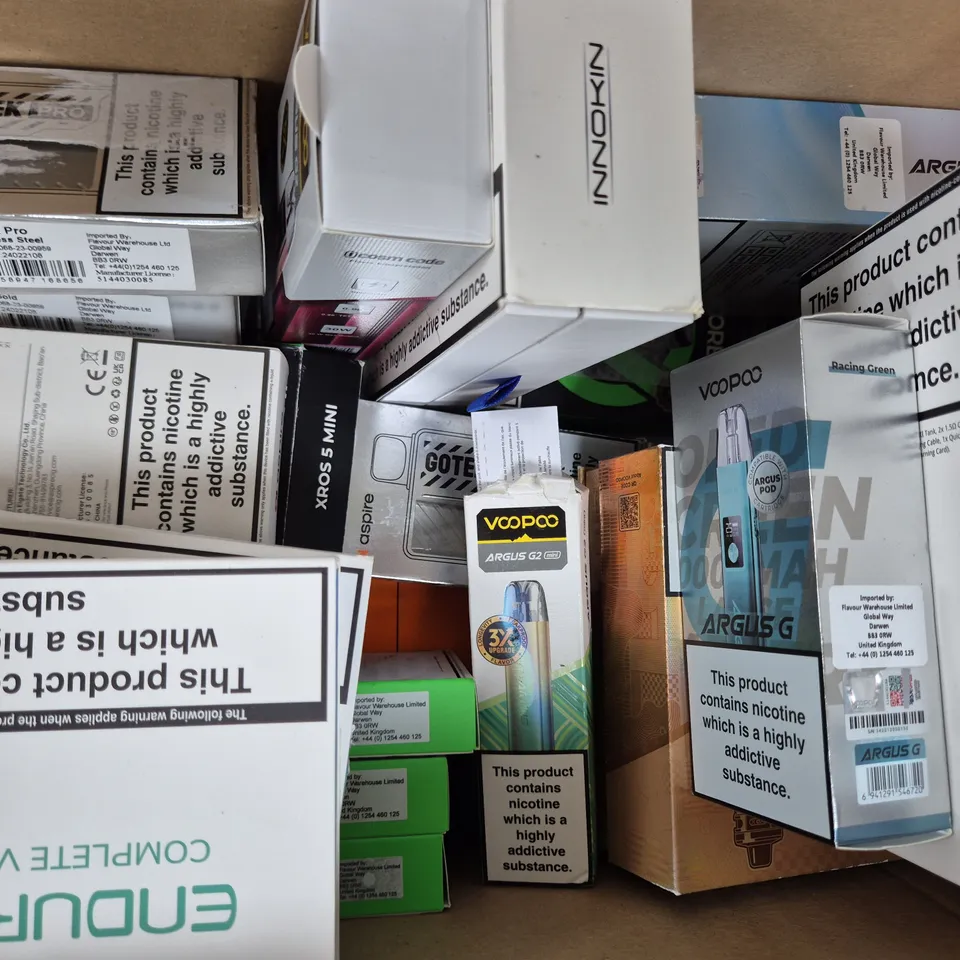 BOX OF APPROXIMATELY 20 ASSORTED VAPING ITEMS AND PRODUCTS TO INCLUDE INNOKIN, ASPIRE, ETC