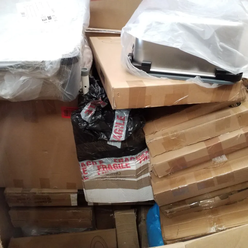 PALLET CONTAINING ASSORTED PRODUCTS INCLUDING TOILET SEAT, MATTRESS TOPPER, ELECTRIC CONVECTOR HEATER & 360 SPIN ISOFIX CAR SEAT 