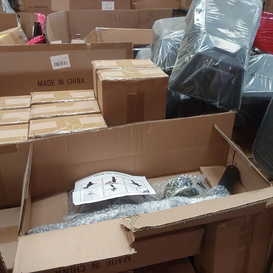 PALLET CONTAINING A LARGE QUANTITY OF STARLINK GEN 3 MOUNTS, CARBON EFFECT UTV STORAGE BAGS ECT