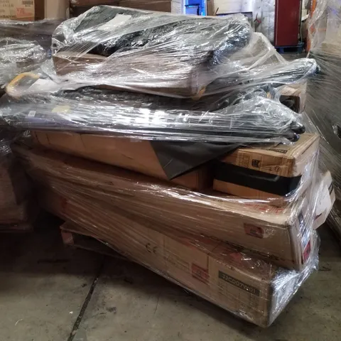 PALLET CONTAINING ASSORTED PRODUCTS INCLUDING CLOTHES DRYING RACK, METAL WIRE STORAGE CUBES & VANITY TABLE