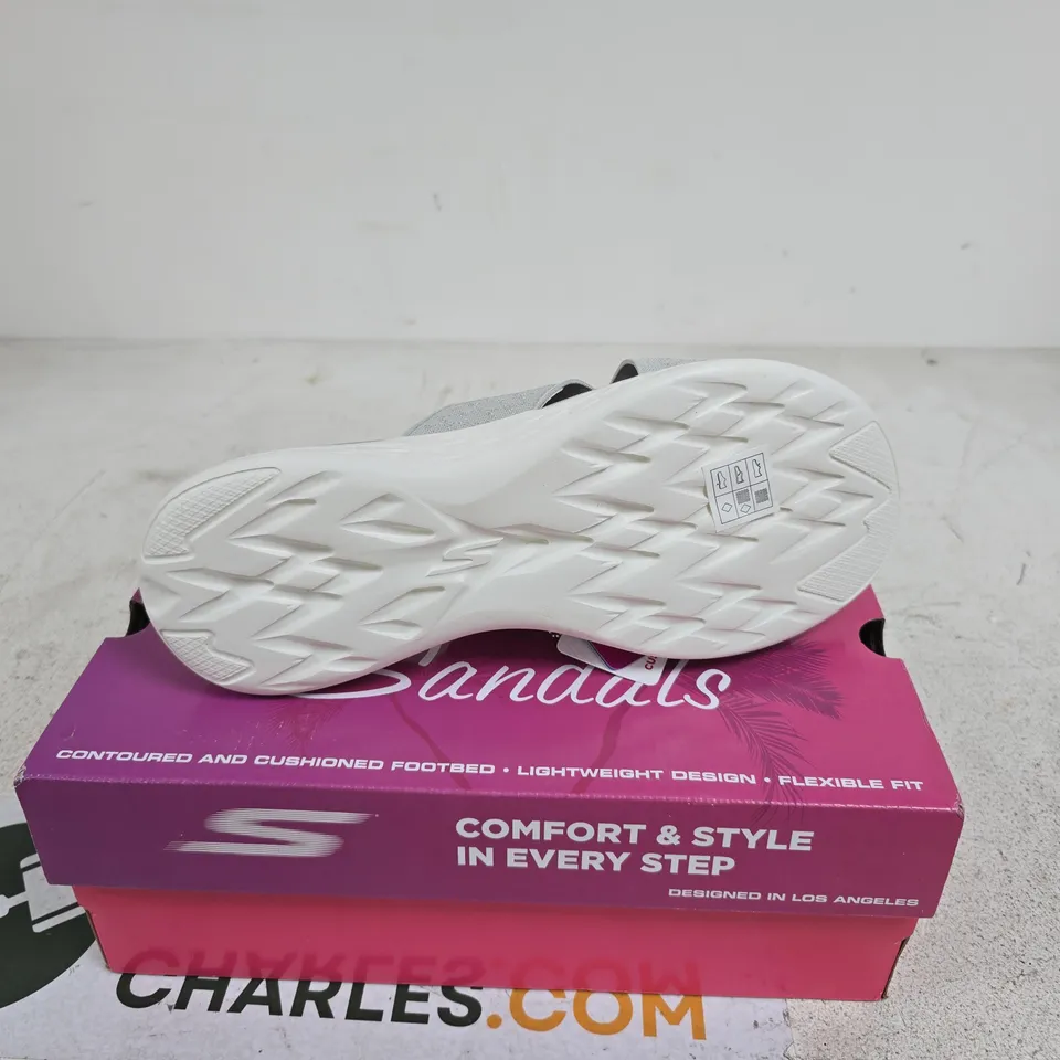 SKECHERS ON THE GO 600 ENCHANTED SLIDE SANDAL SIZE 7 BOXED