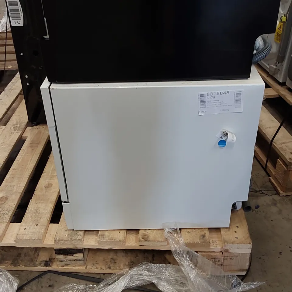 COMFEE' KWH-TD602E-W FREESTANDING COMPACT DISHWASHER, LED DISPLAY, 6.5 LITERS, WHITE