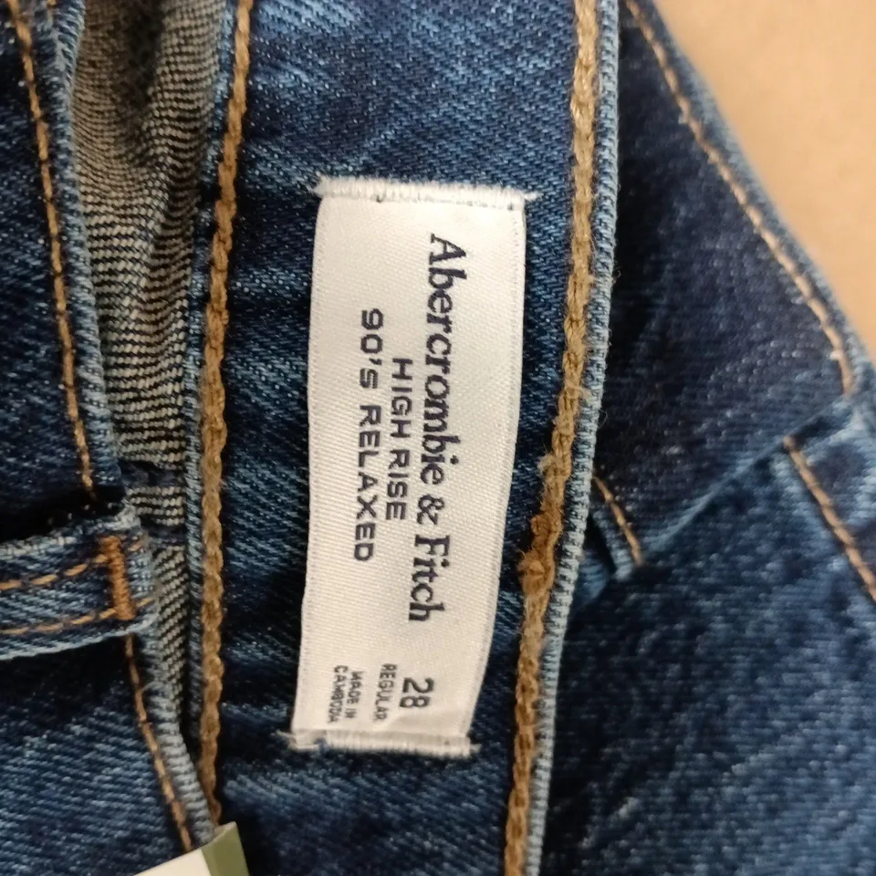 ABERCROMBIE & FITCH JEANS – HIGH RISE 90S RELAXED FIT, UK 28 (US 28)